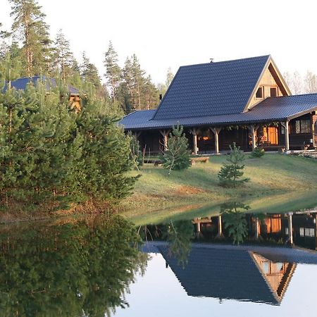 Viesu Maja Forrest Villa Dzimtmisa Buitenkant foto
