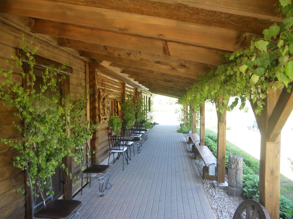 Viesu Maja Forrest Villa Dzimtmisa Buitenkant foto