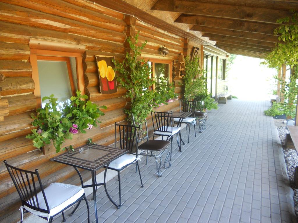 Viesu Maja Forrest Villa Dzimtmisa Buitenkant foto