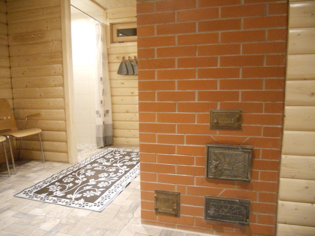 Viesu Maja Forrest Villa Dzimtmisa Buitenkant foto