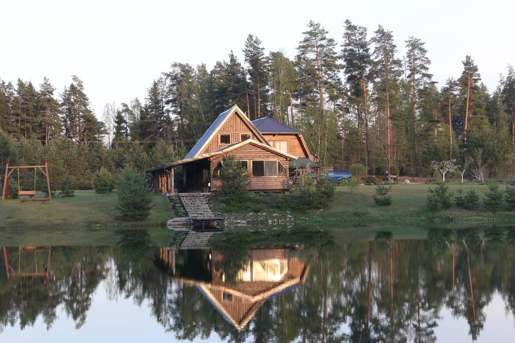 Viesu Maja Forrest Villa Dzimtmisa Buitenkant foto