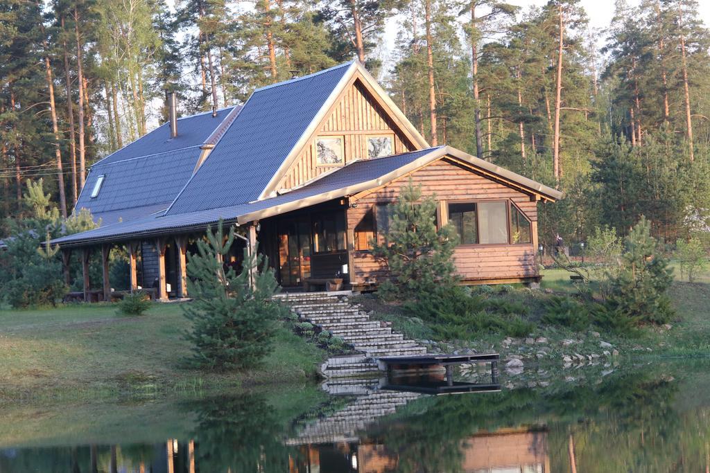 Viesu Maja Forrest Villa Dzimtmisa Buitenkant foto