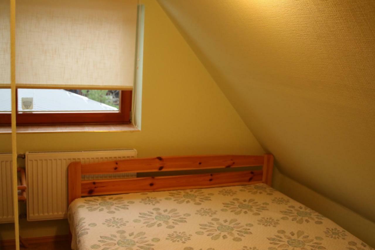 Viesu Maja Forrest Villa Dzimtmisa Buitenkant foto