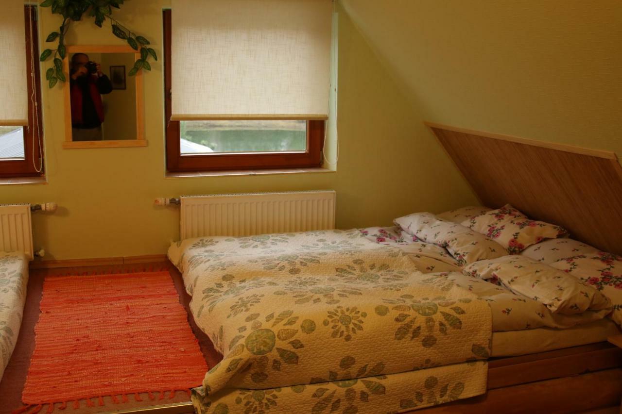 Viesu Maja Forrest Villa Dzimtmisa Buitenkant foto