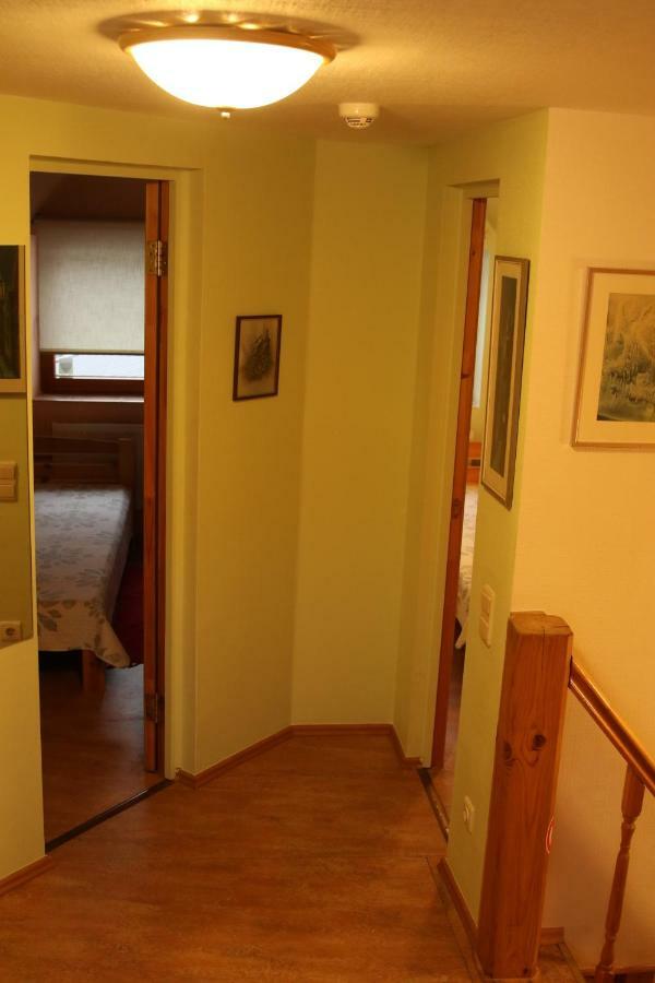 Viesu Maja Forrest Villa Dzimtmisa Buitenkant foto